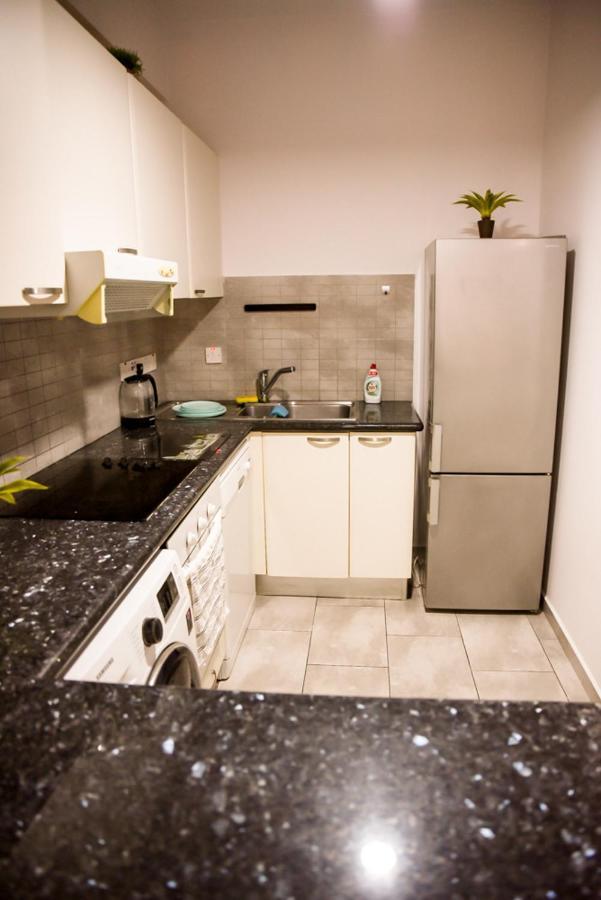 Beautiful Apartment Near The Sea And A Large Private Garden Paphos Luaran gambar