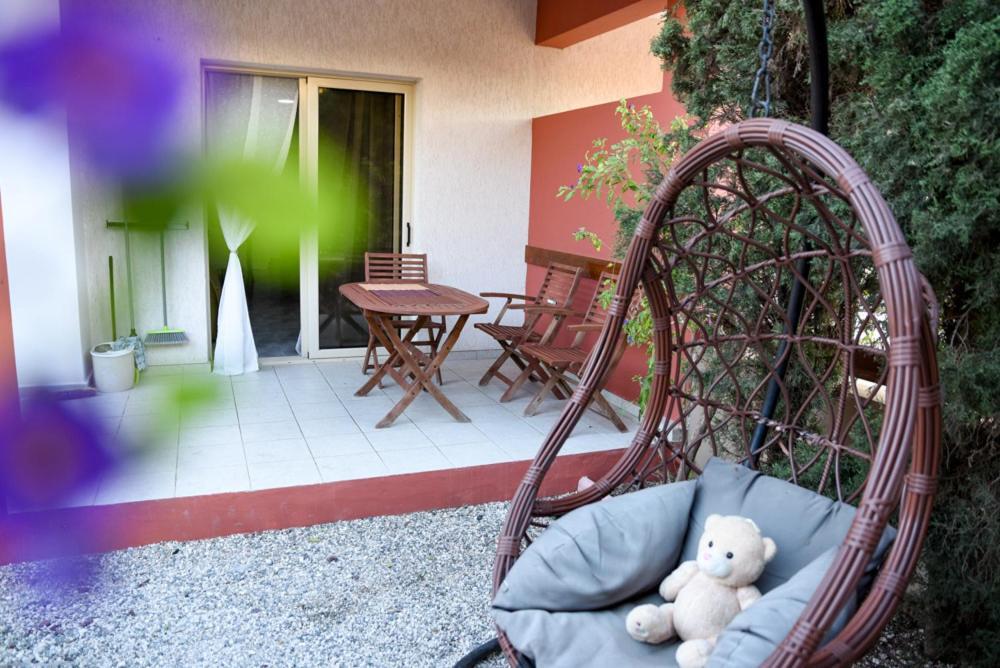 Beautiful Apartment Near The Sea And A Large Private Garden Paphos Luaran gambar