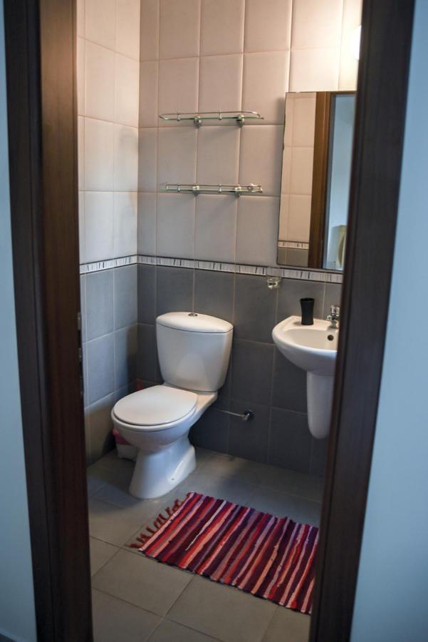 Beautiful Apartment Near The Sea And A Large Private Garden Paphos Luaran gambar