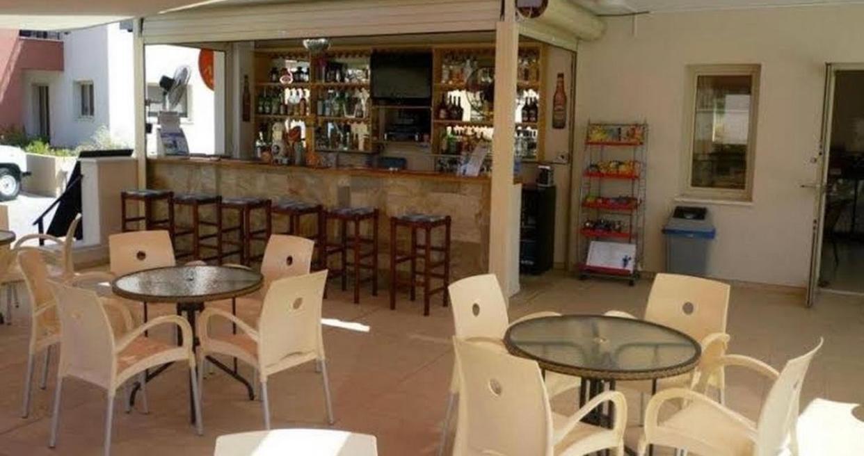 Beautiful Apartment Near The Sea And A Large Private Garden Paphos Luaran gambar