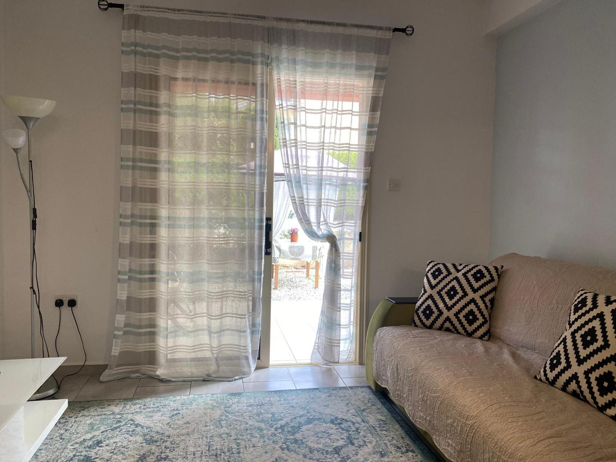 Beautiful Apartment Near The Sea And A Large Private Garden Paphos Luaran gambar