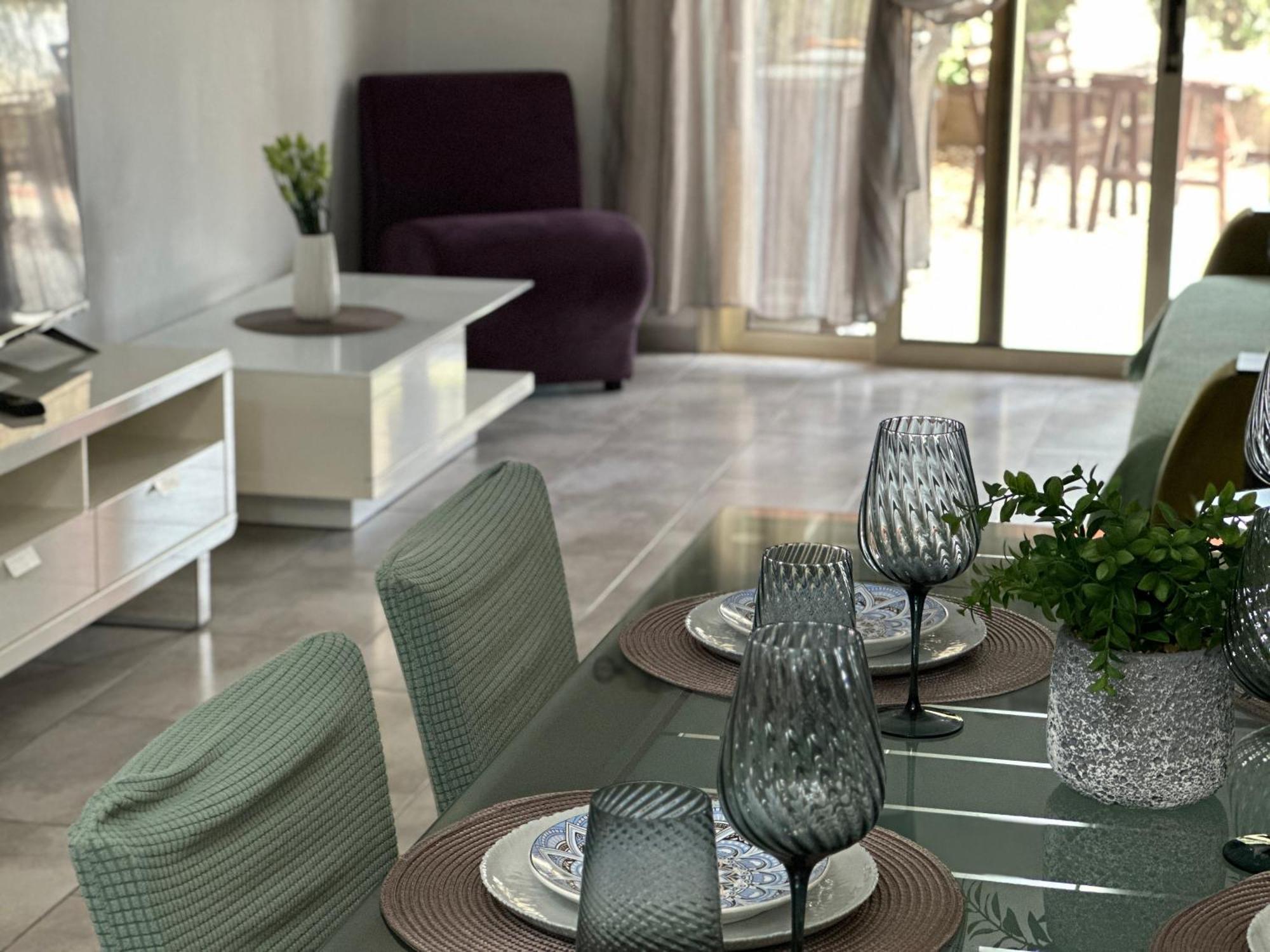 Beautiful Apartment Near The Sea And A Large Private Garden Paphos Luaran gambar