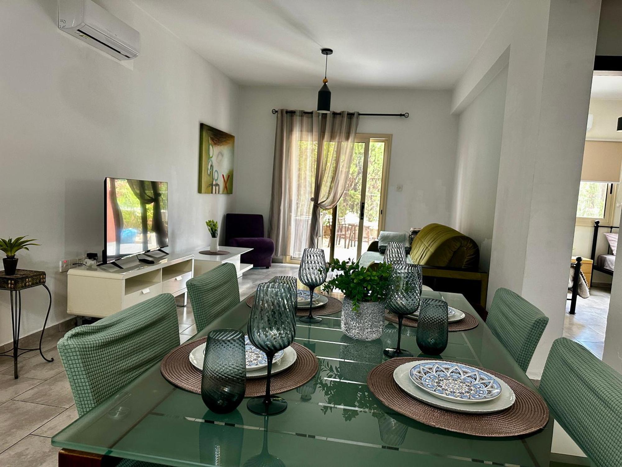 Beautiful Apartment Near The Sea And A Large Private Garden Paphos Luaran gambar